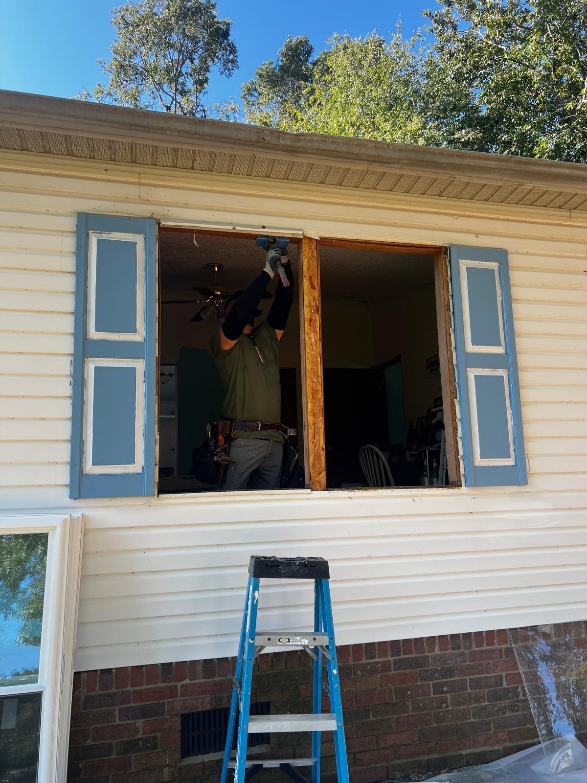 99ee3676-fb7c-428c-a983-ca5f77aae385 (1)